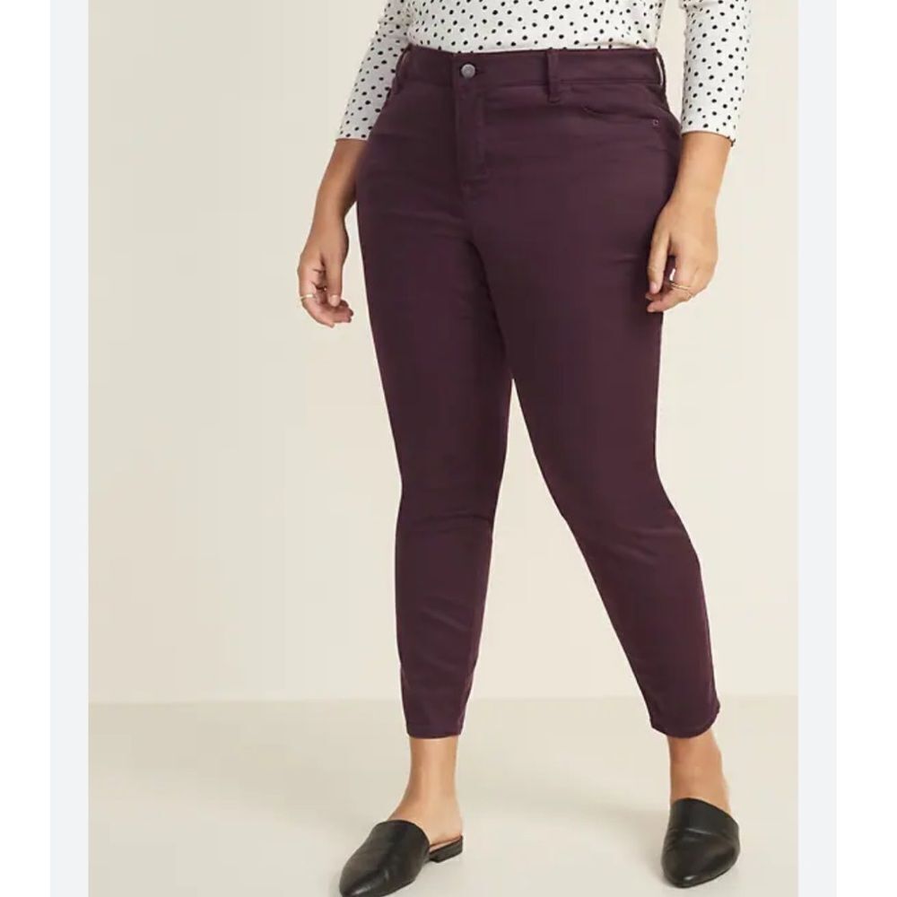 Old Navy Women's Rich Burgundy Rockstar Jeans